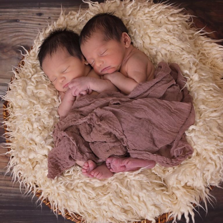 50 Cottagecore Baby Names for Boys and Girls (With Meanings!)
